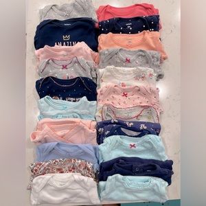 Carter’s Long sleeves Onesies 0-3M